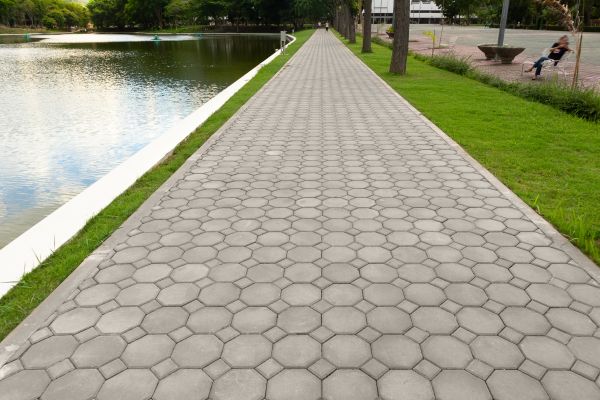 Cost of Pathway Pavers Installation in Edison