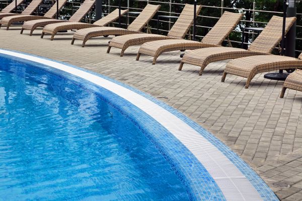 Cost of Poolside Hardscaping in Edison